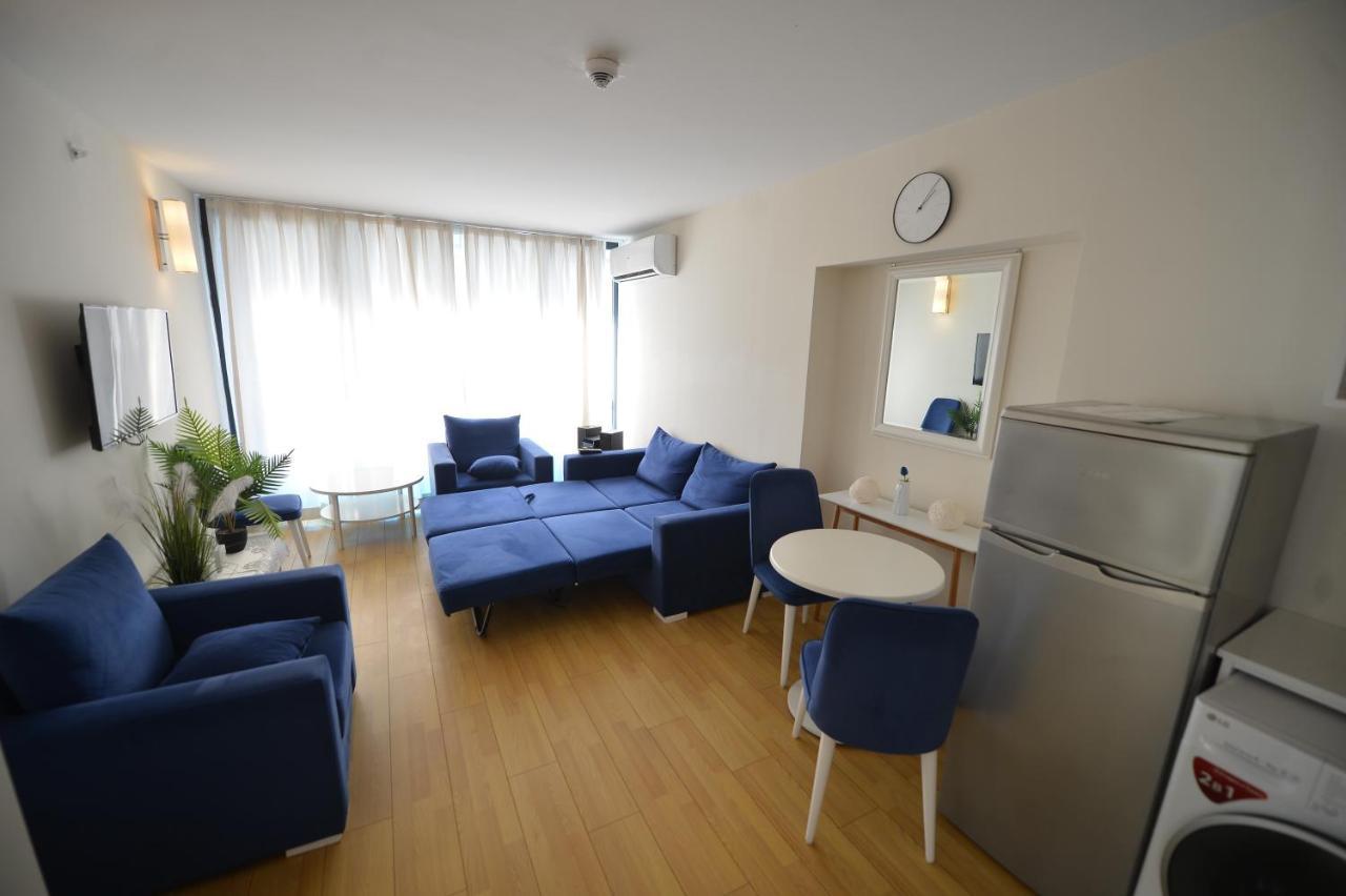 Panorama Orbi City Center Suite 巴统 外观 照片