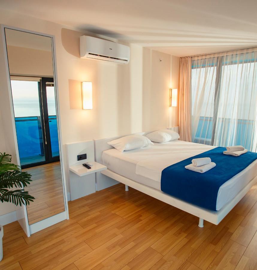Panorama Orbi City Center Suite 巴统 外观 照片